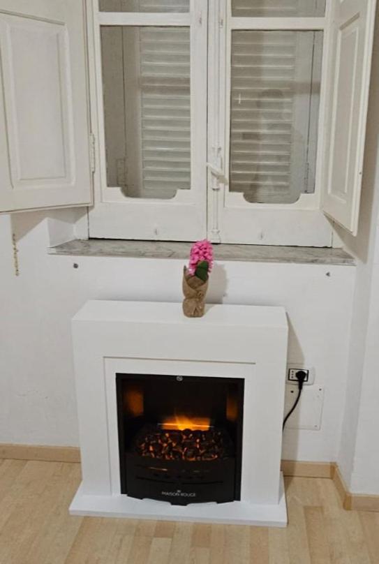 Vittoria Guest House Salerno Buitenkant foto