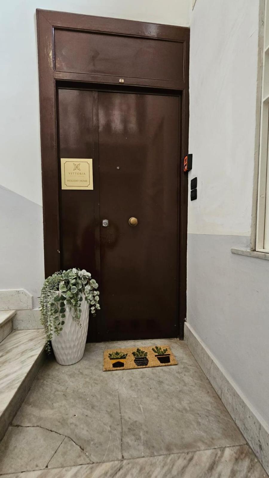 Vittoria Guest House Salerno Buitenkant foto